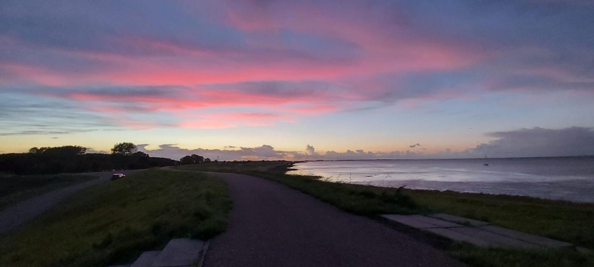 Vakantiehuis op Villapark Oesterbaai aan zee , met speeltuin grenzend aan de tuin Wemeldinge Buitenkant foto